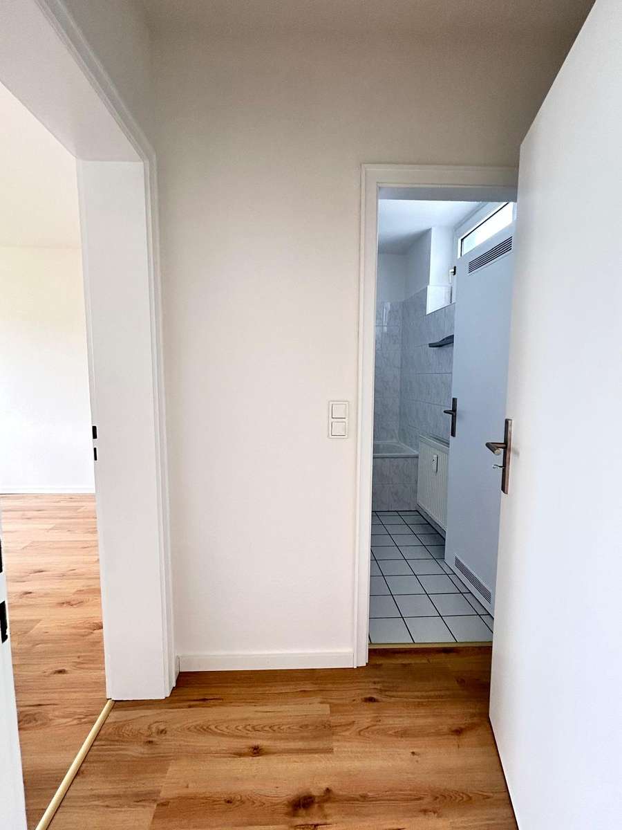 Flur zum Schlafzimmer & Bad